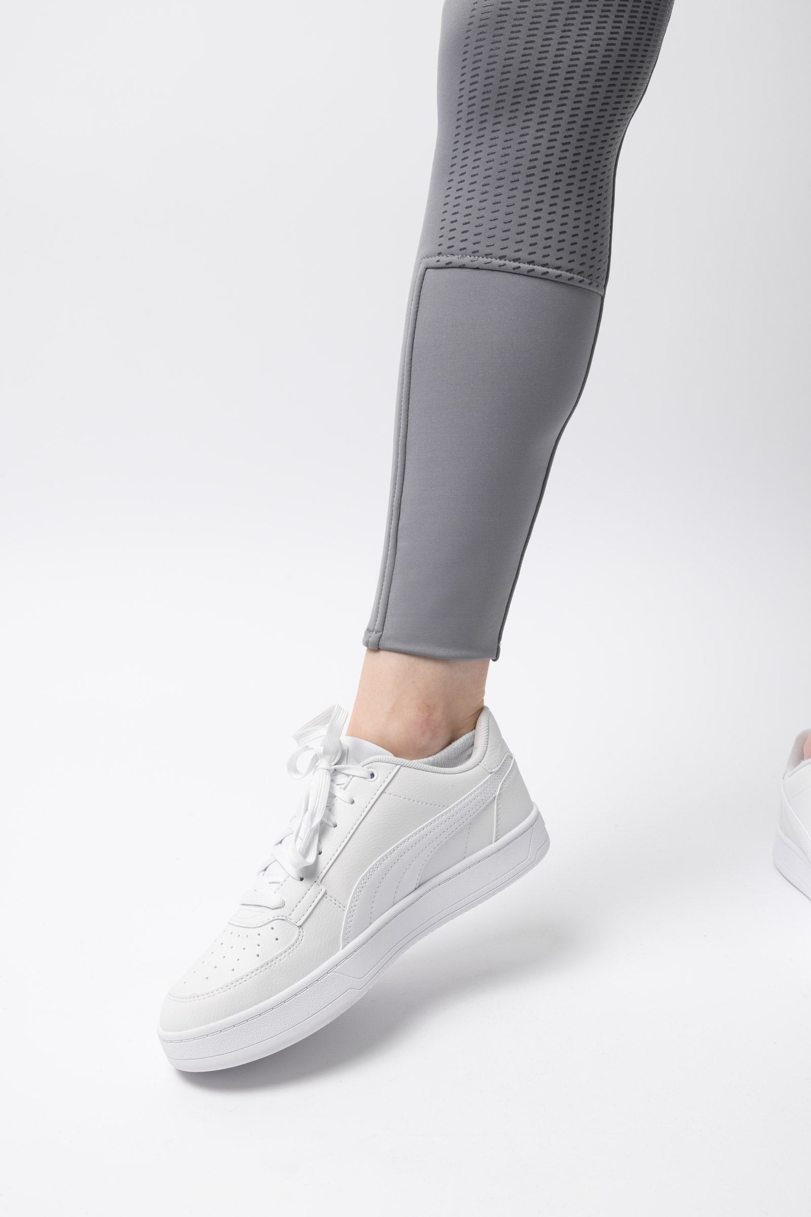 Horze Mira Fullgrip Thermobreeches Womens Breeches