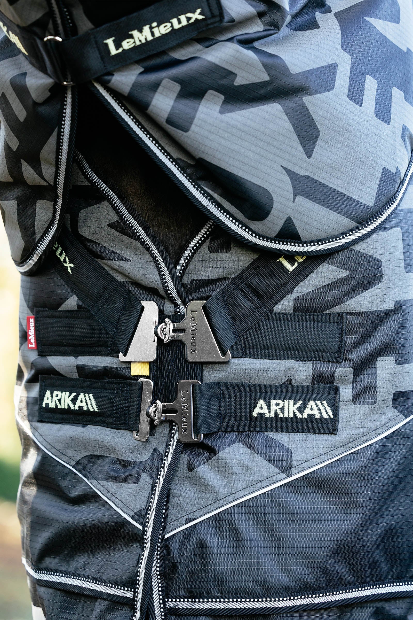 LeMieux Arika Reflective Turnout Rug With Detachable Neck, 0 g Horse Rugs