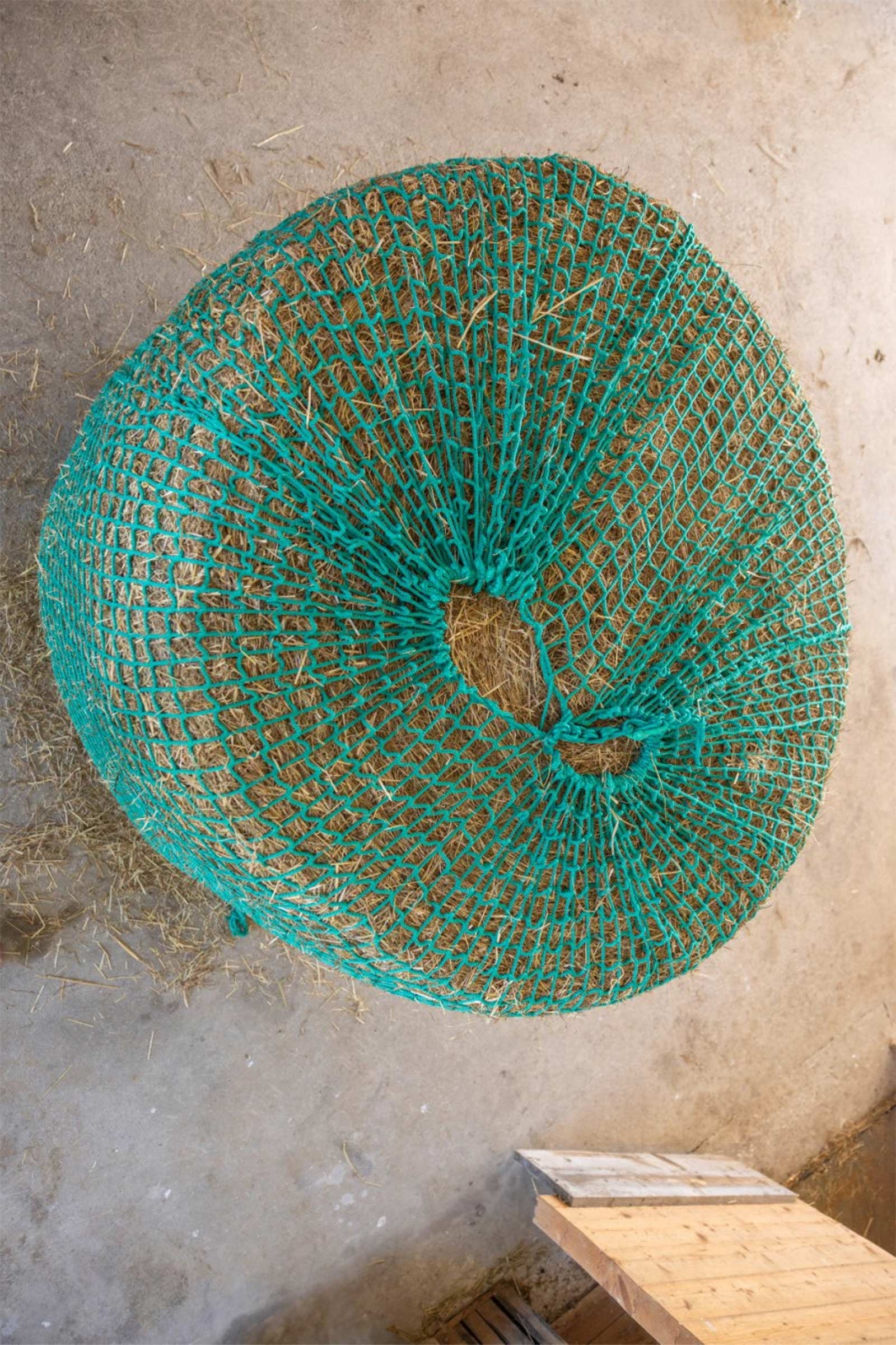 Kerbl Hay Net for Round Bales, hangable Horse Feeders & Waterers