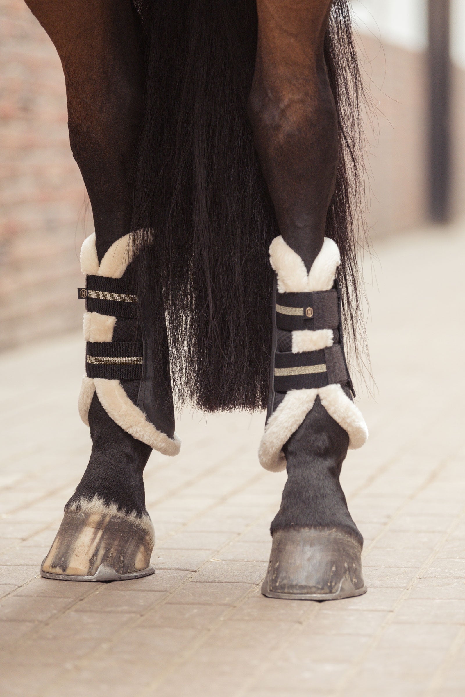 Eskadron Heritage AW24 Mesh Faux Fur Tendon Boots Leg Protection & Hoof Protection for Horses