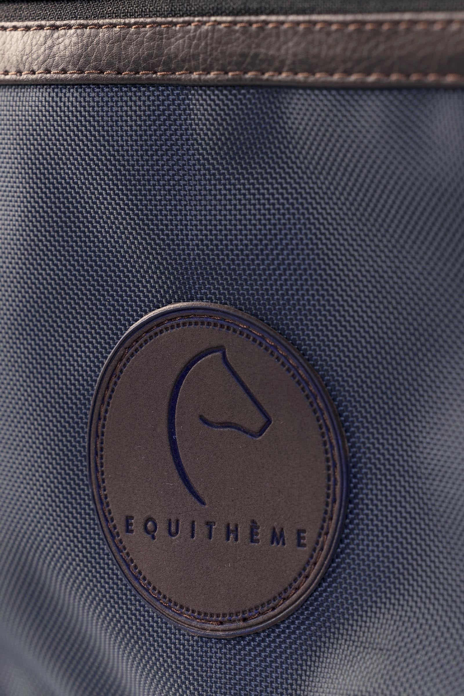 Pack shot 3