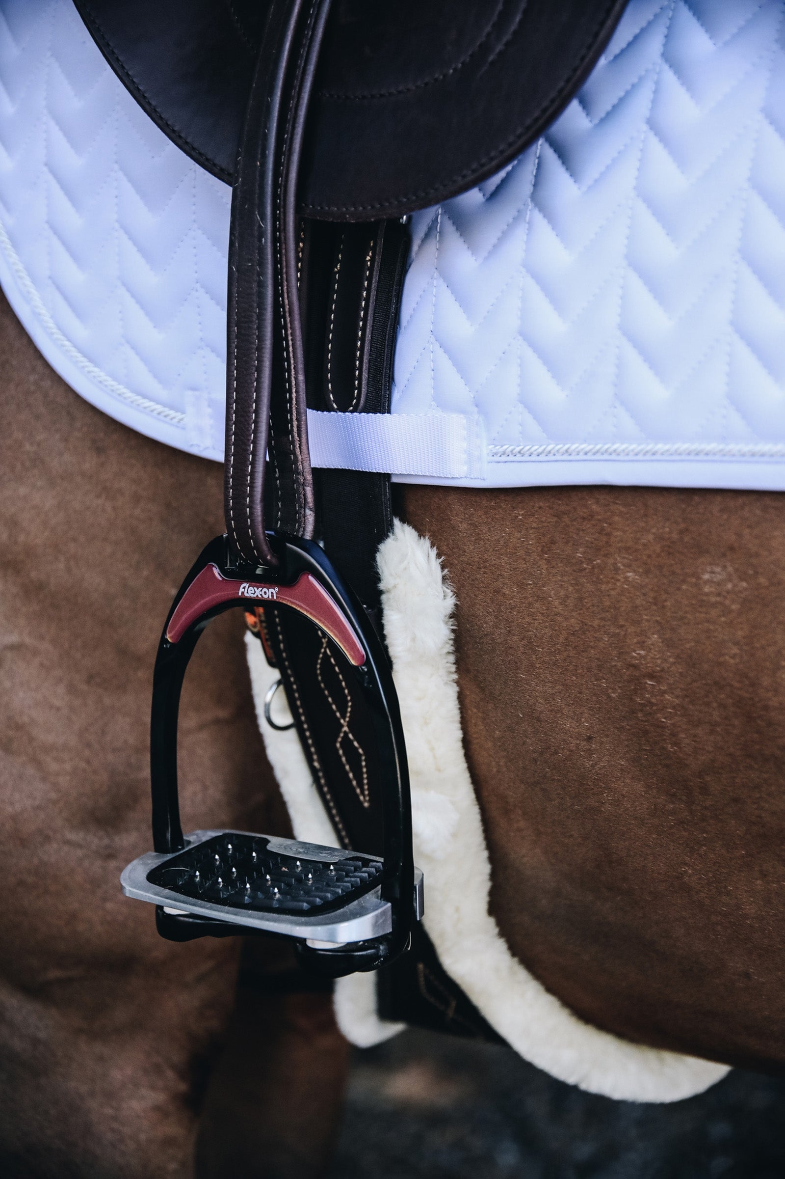 Kentucky Horsewear sadelunderlag, fiskeben, spring Sadelunderlag