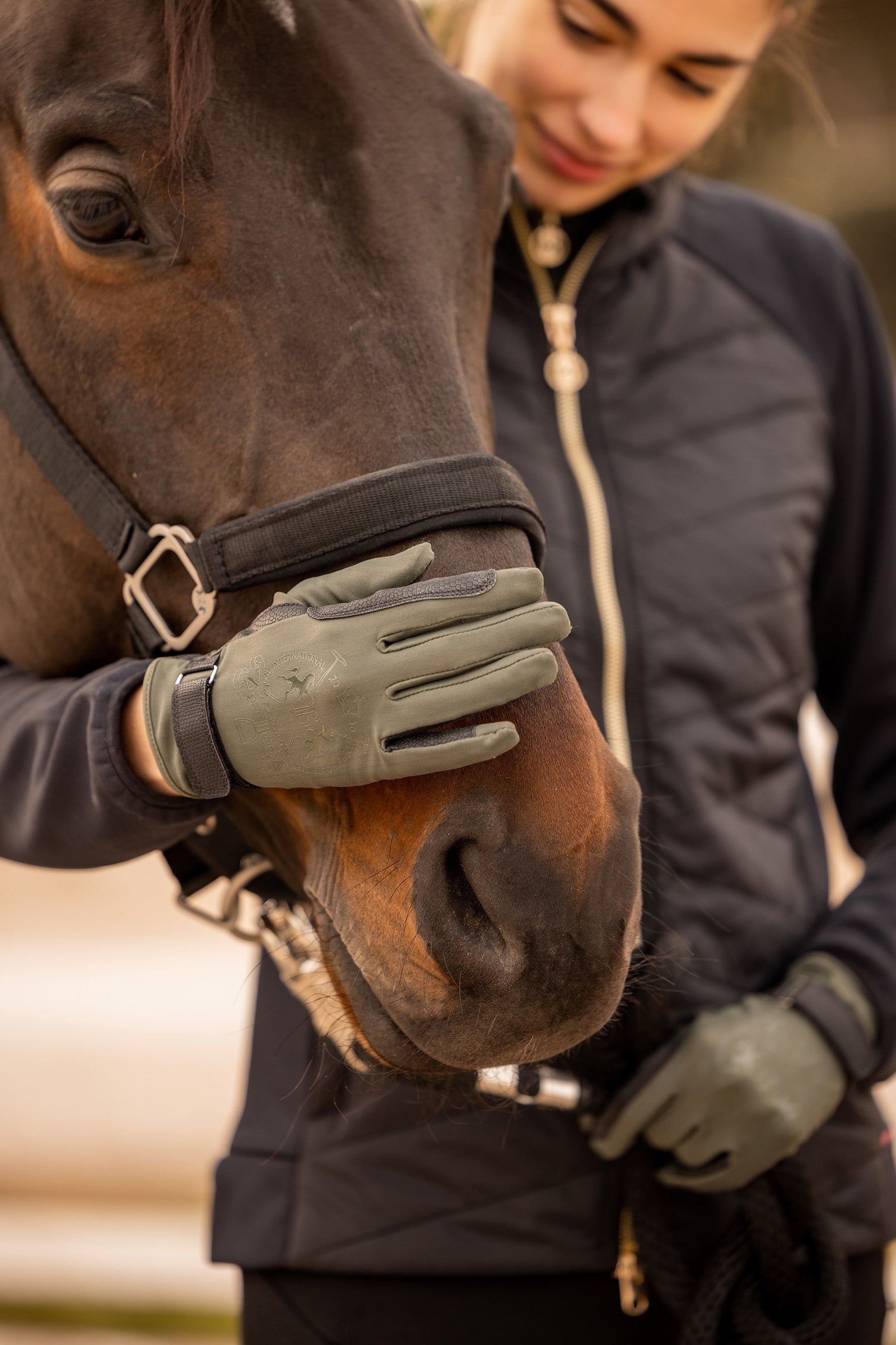 B Vertigo Laia Women's Riding Gloves with Logo Print Riding Gloves