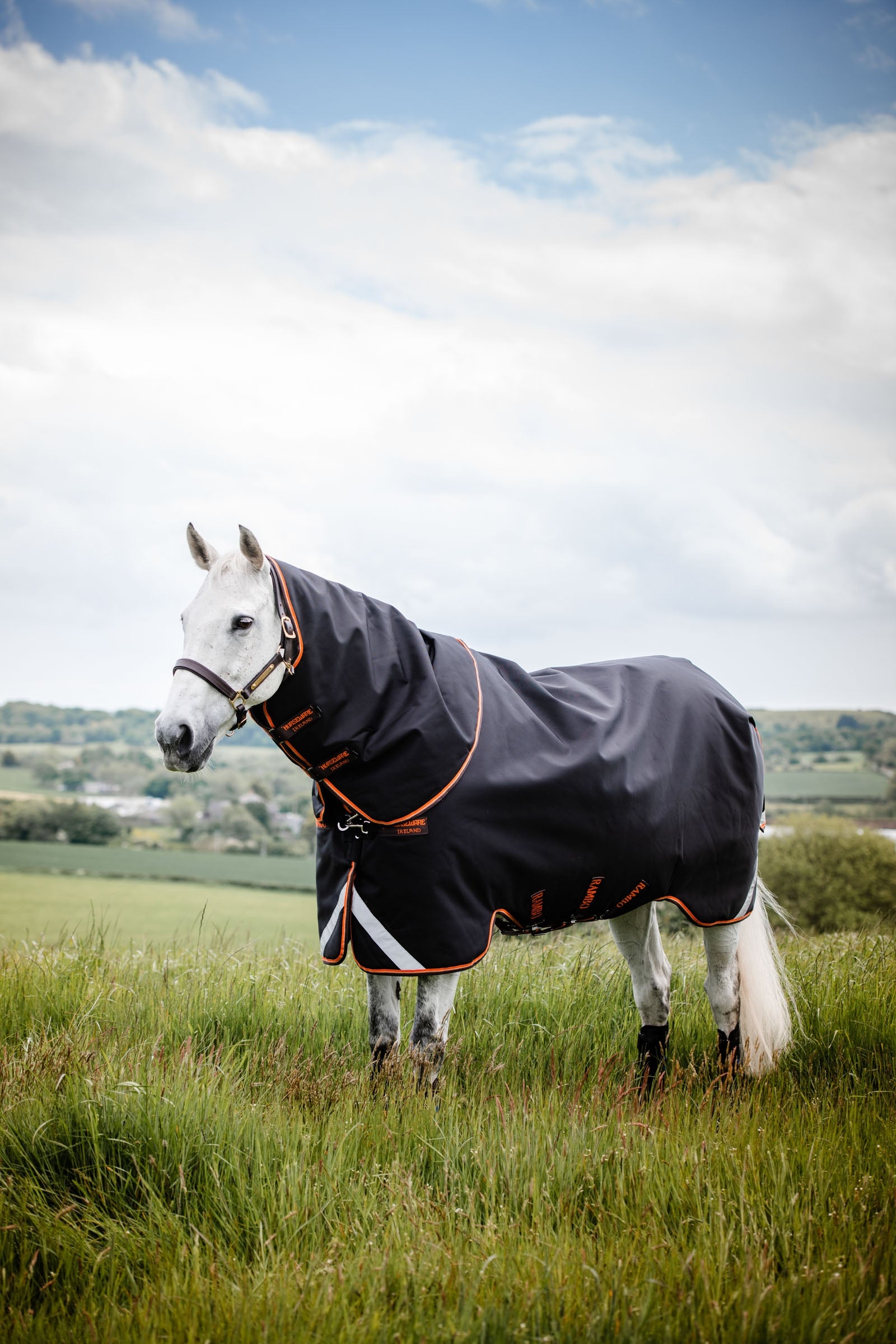 Horseware New Rambo Supreme Overgangsdækken inkl. Aftagelig Hals, 200 gr Hestedækken