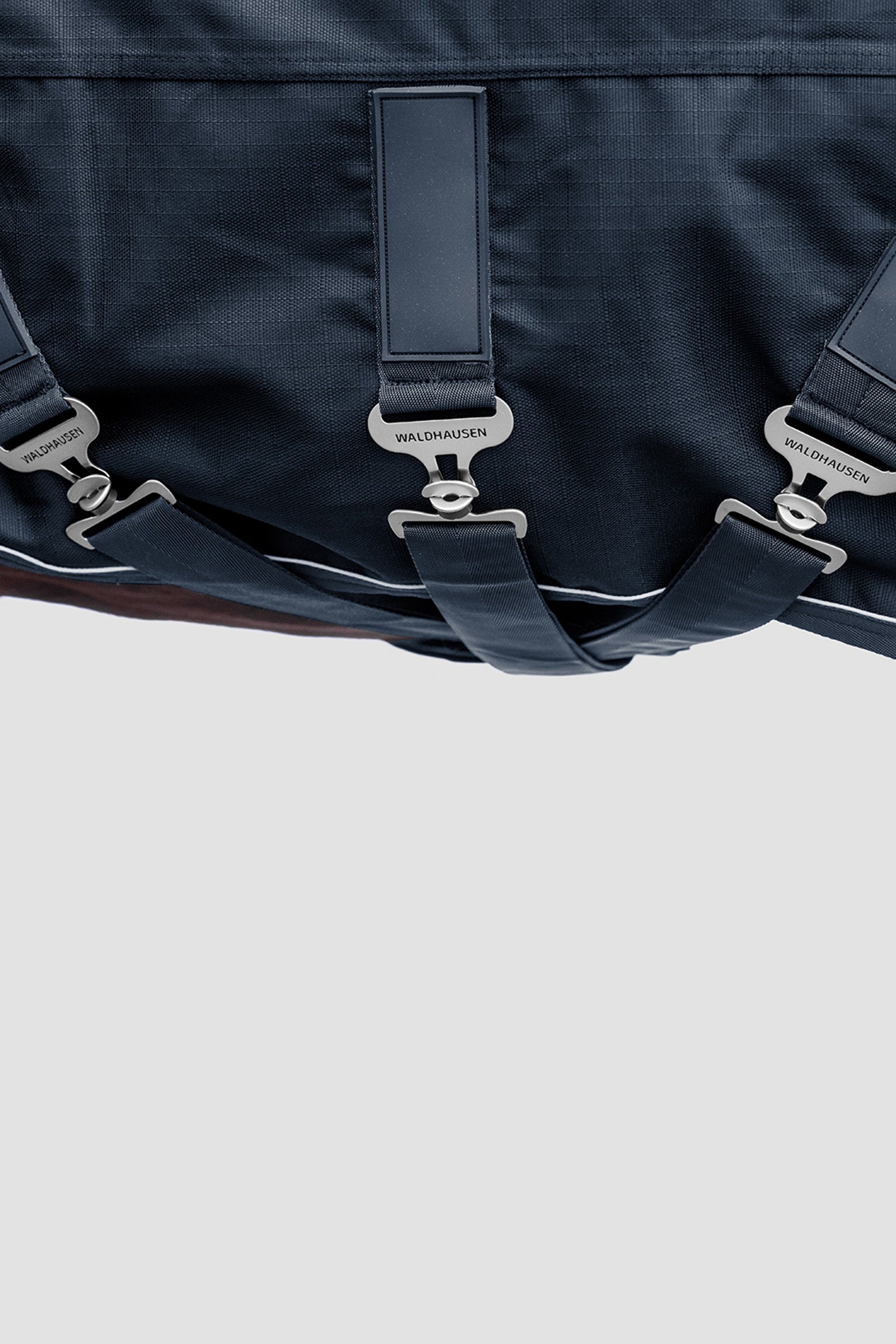 Pack shot 5