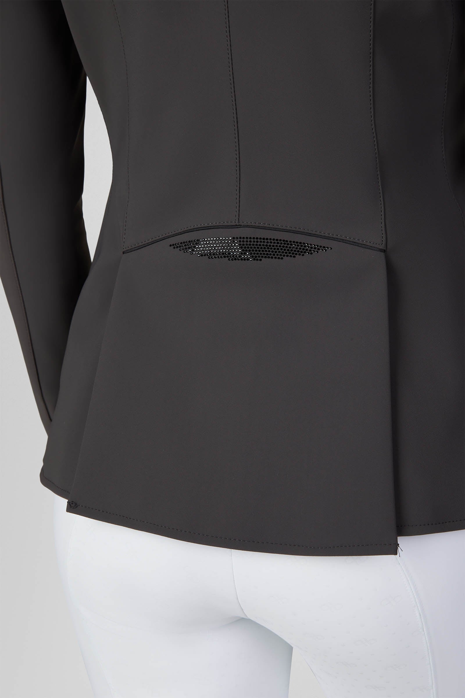 Model shot 4