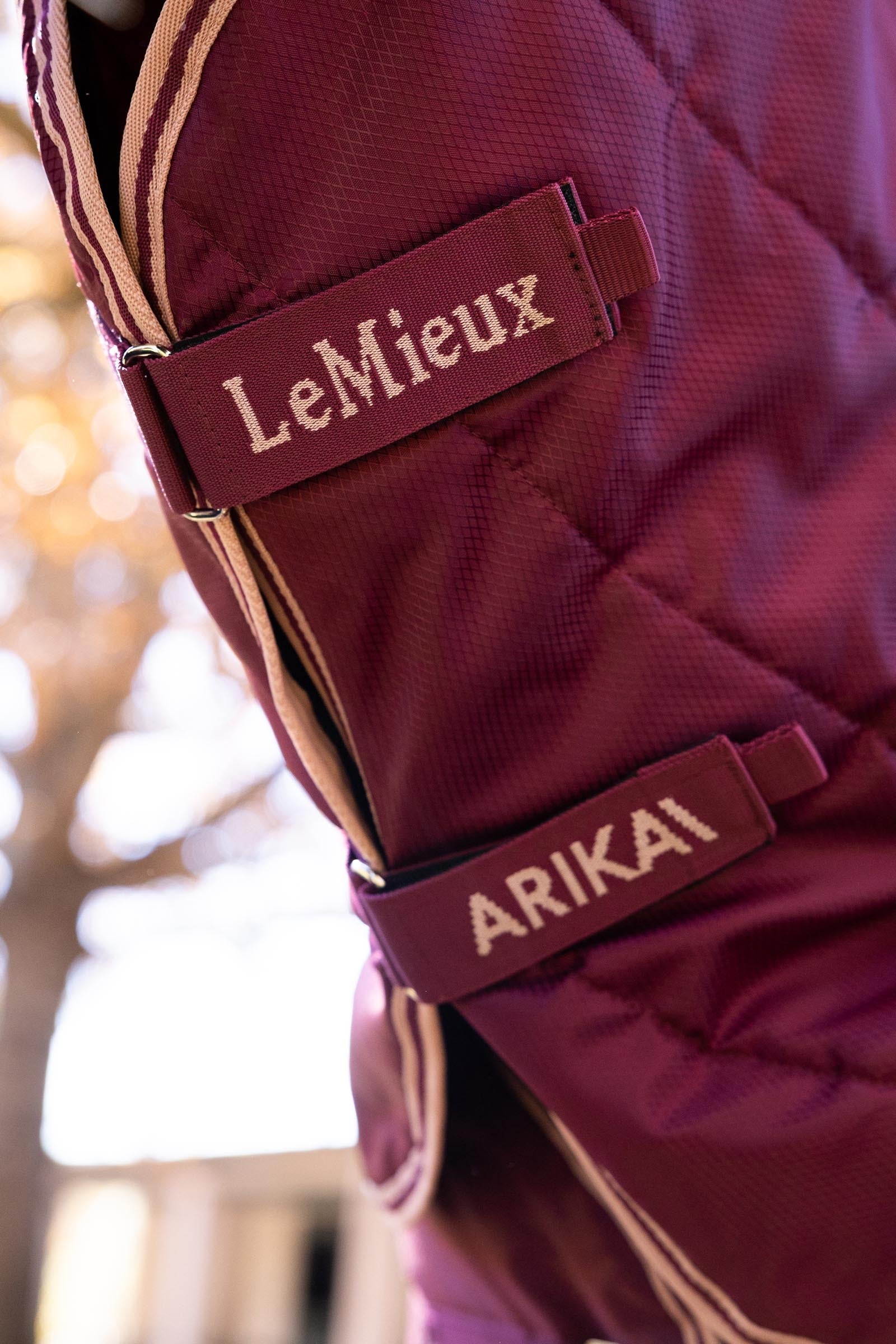 LeMieux Arika Stable-Tek With Neck, 100 g Horse Rugs