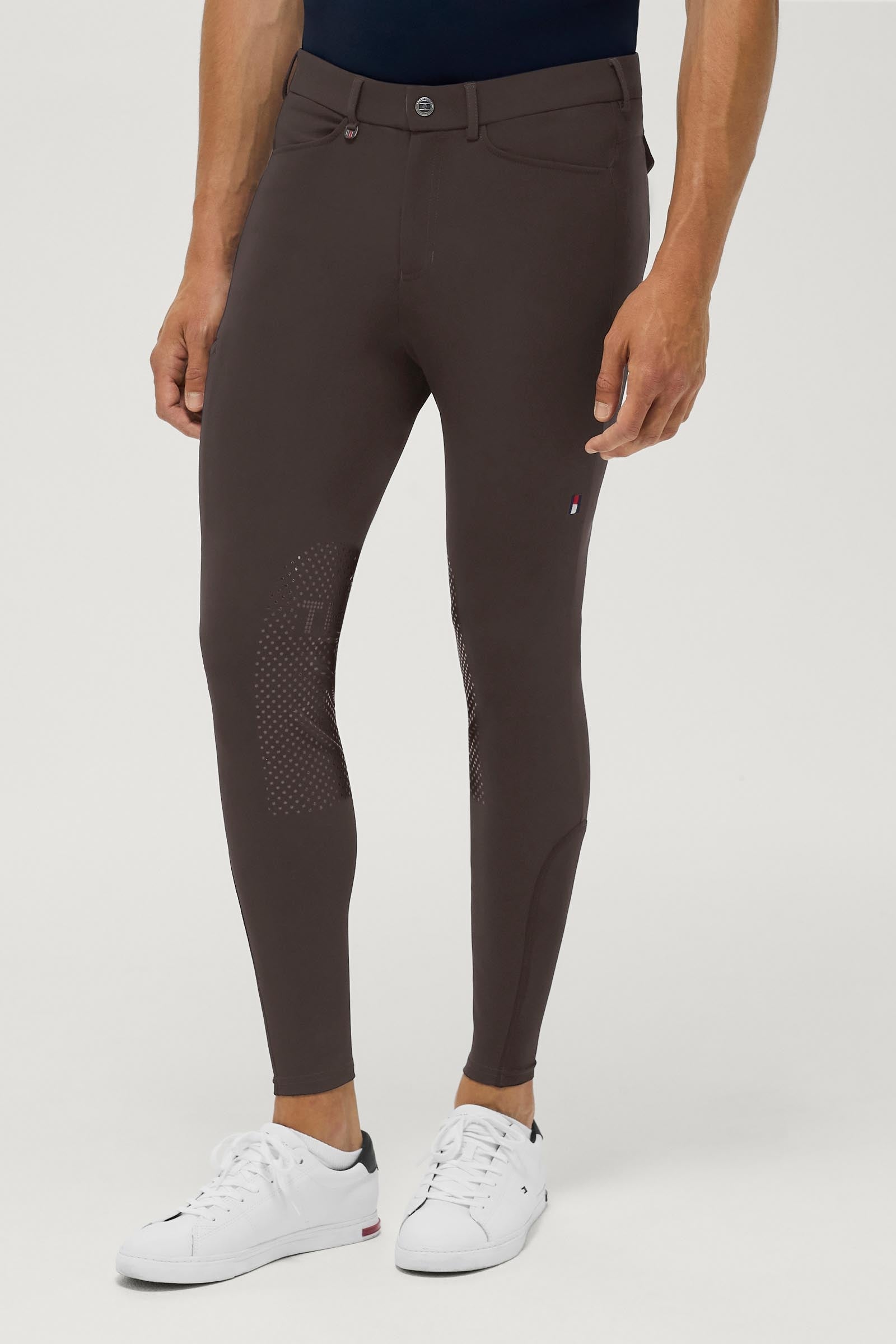 Model shot 2