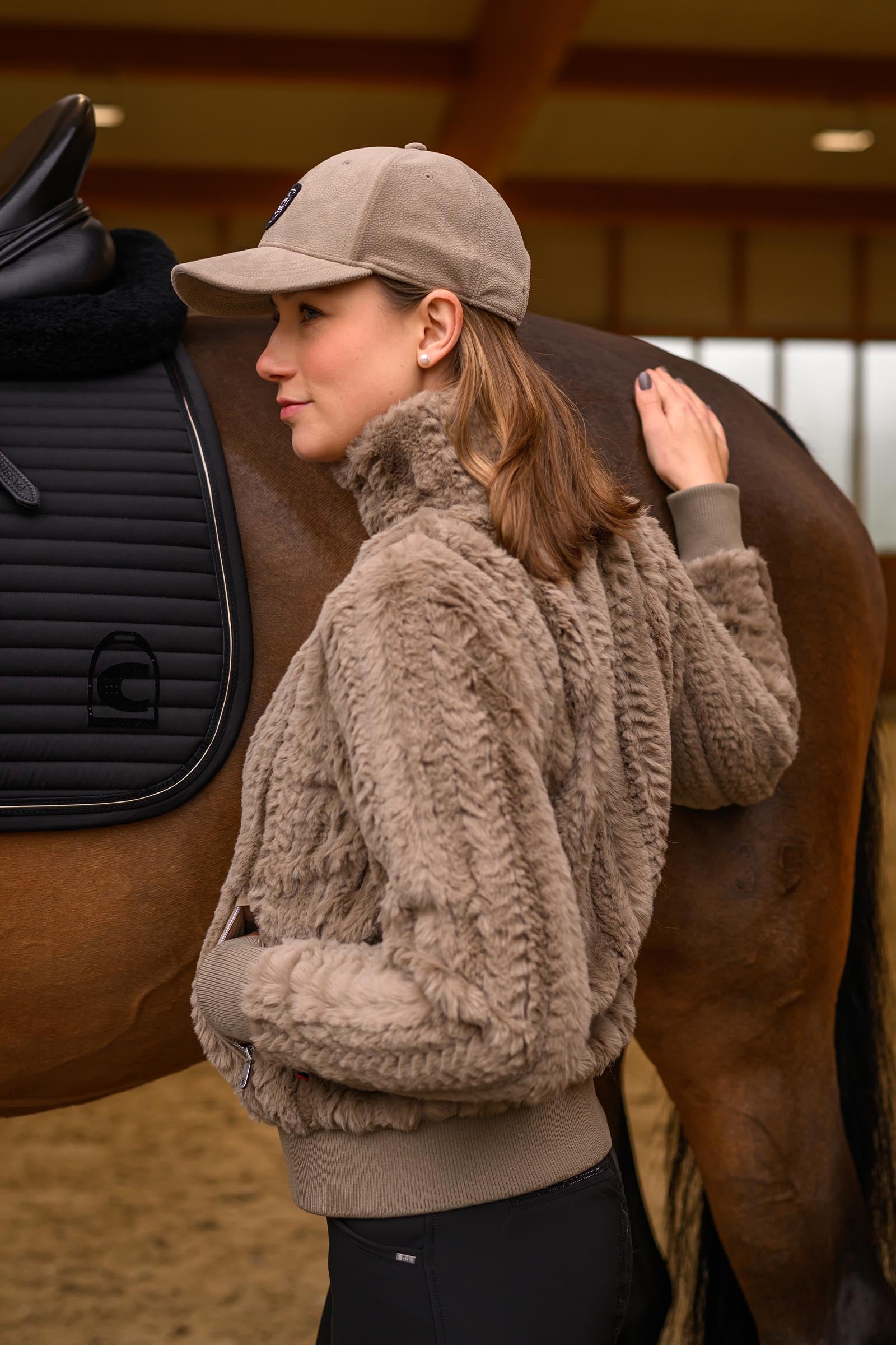 Cavallo CAVALDIYA Women Mink Fleece Vest Women’s Riding Clothing