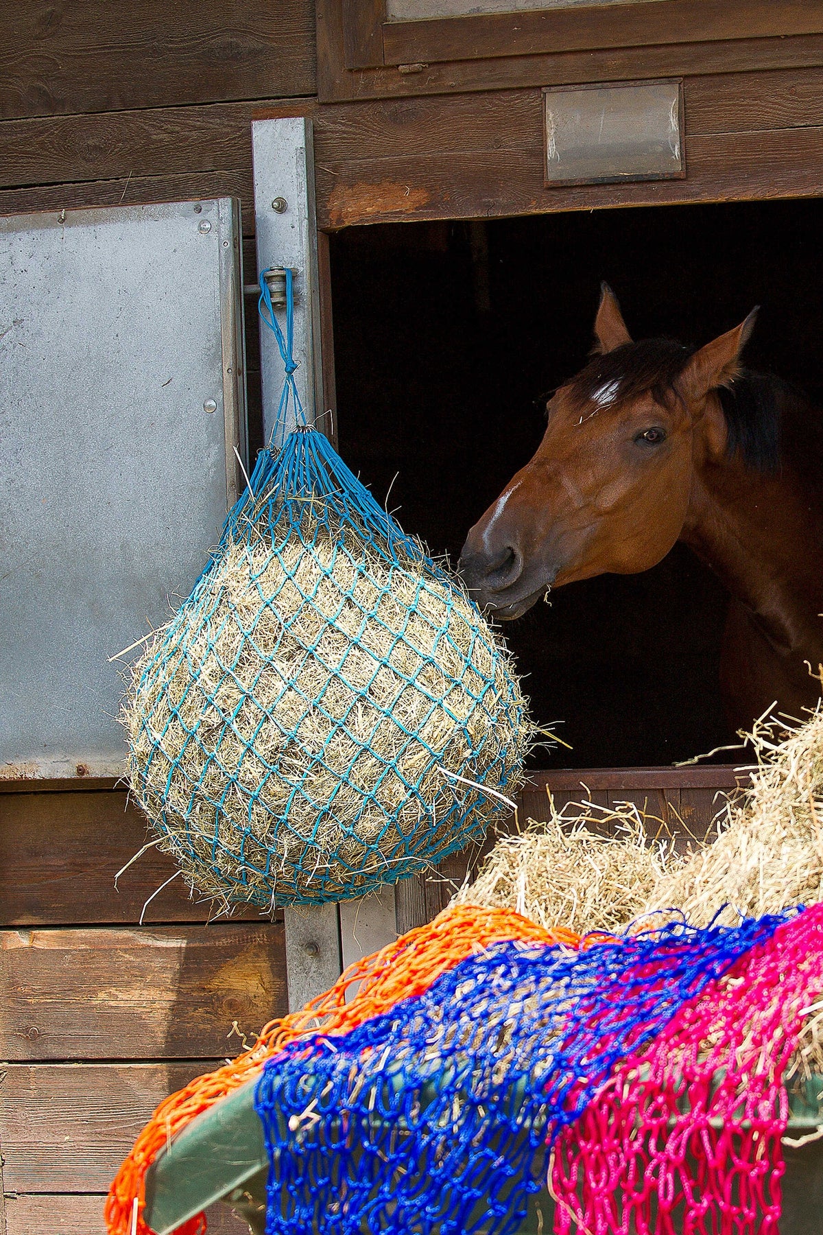 HIPPOTONIC Large Mesh Hay Net (104 cm) Horse Feeders & Waterers