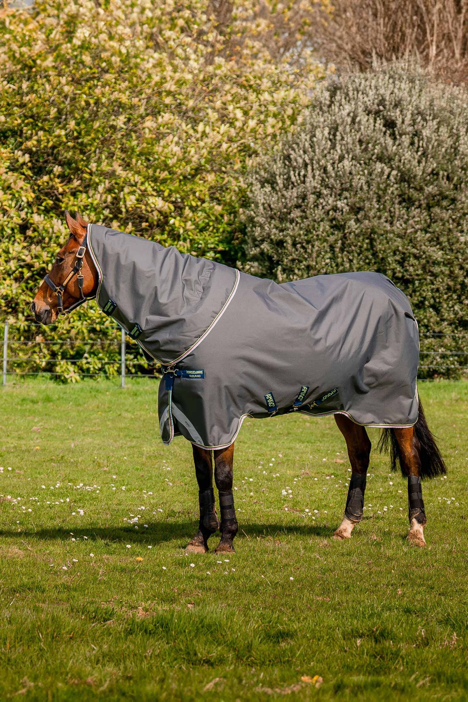 Horseware Amigo Bravo 12 Plus udedækken, 250 g Hestedækken