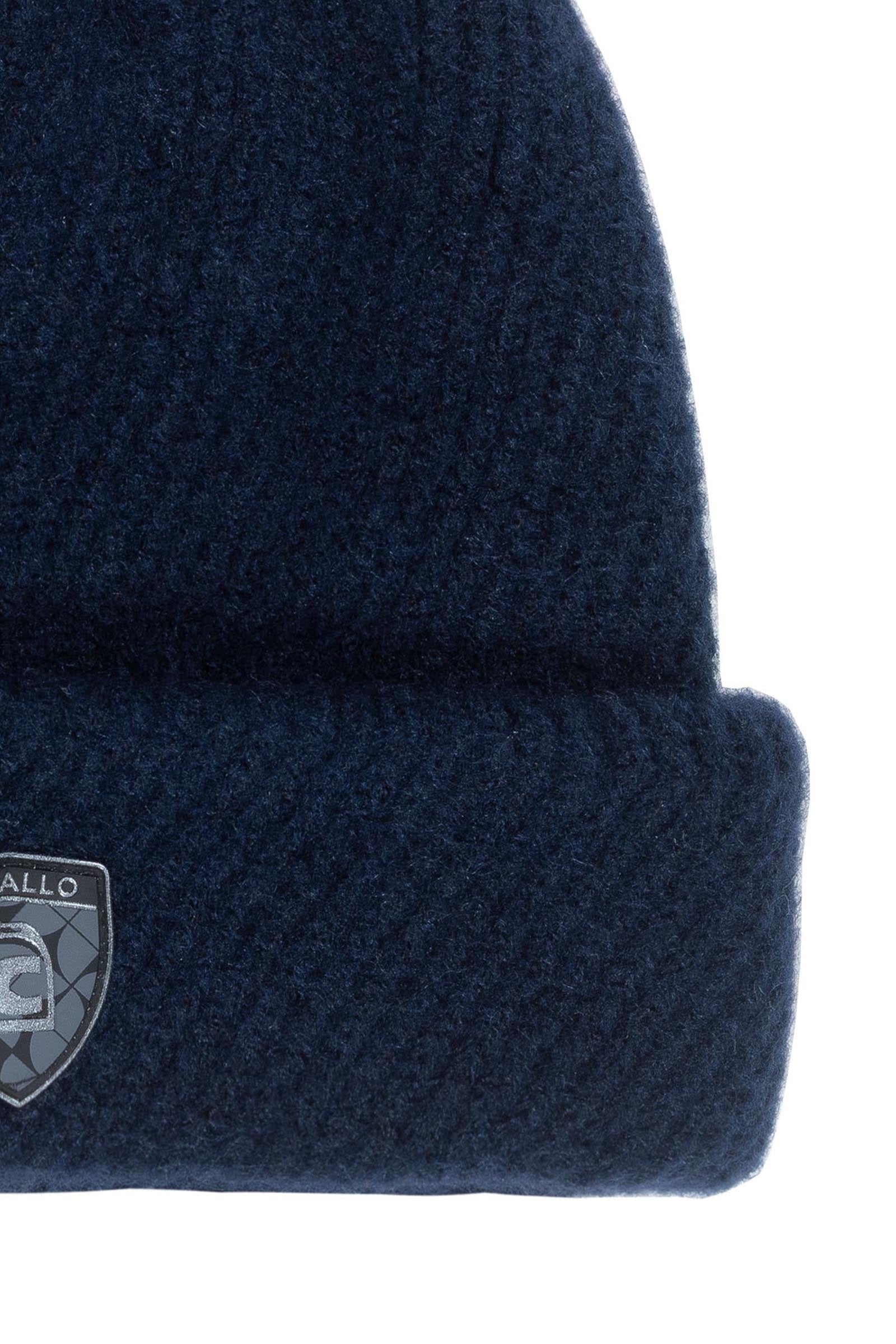 Pack shot 2