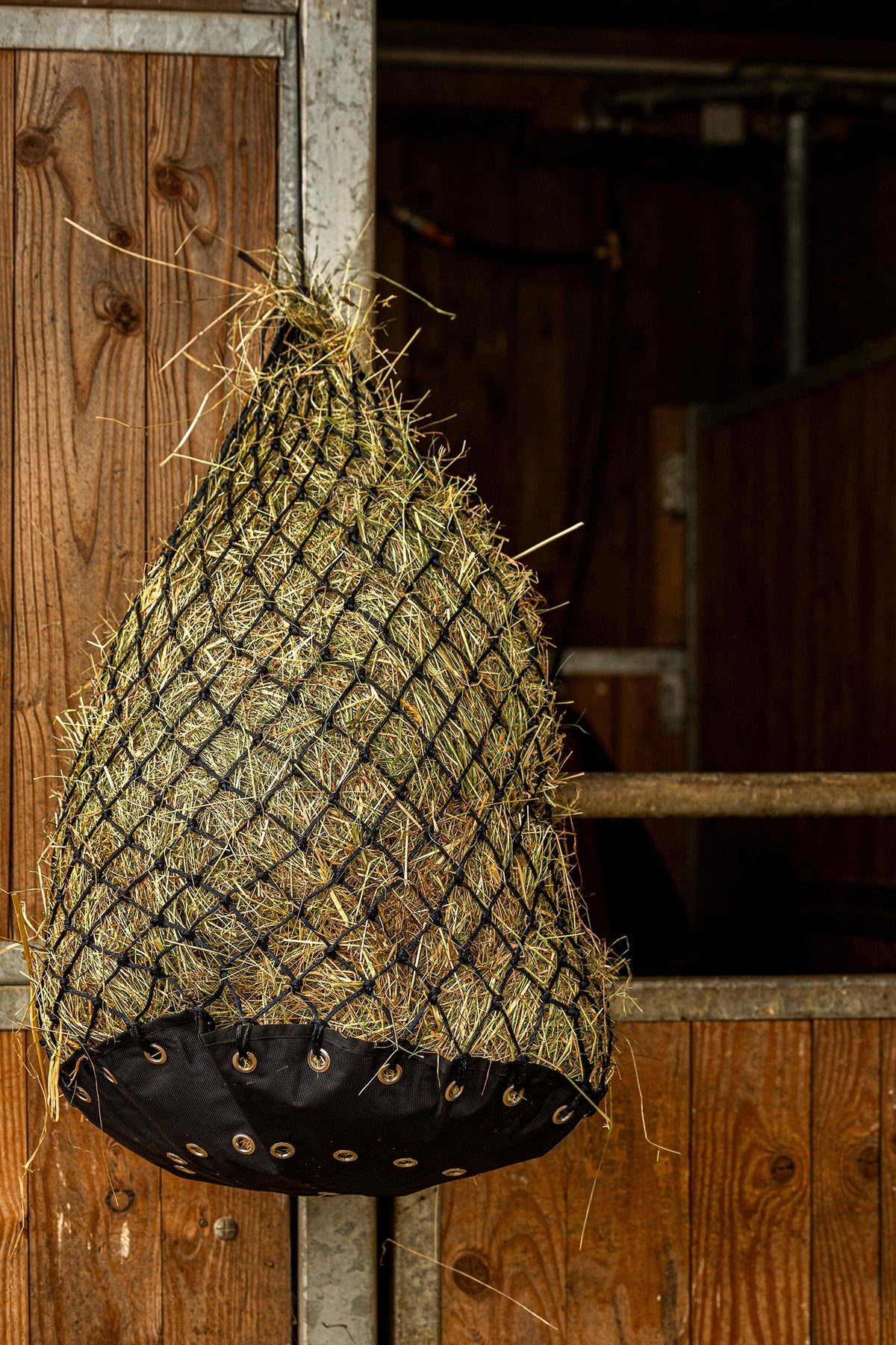 HIPPOTONIC Parachute Hay Net (2,80  x 2,80 m) Horse Feeders & Waterers